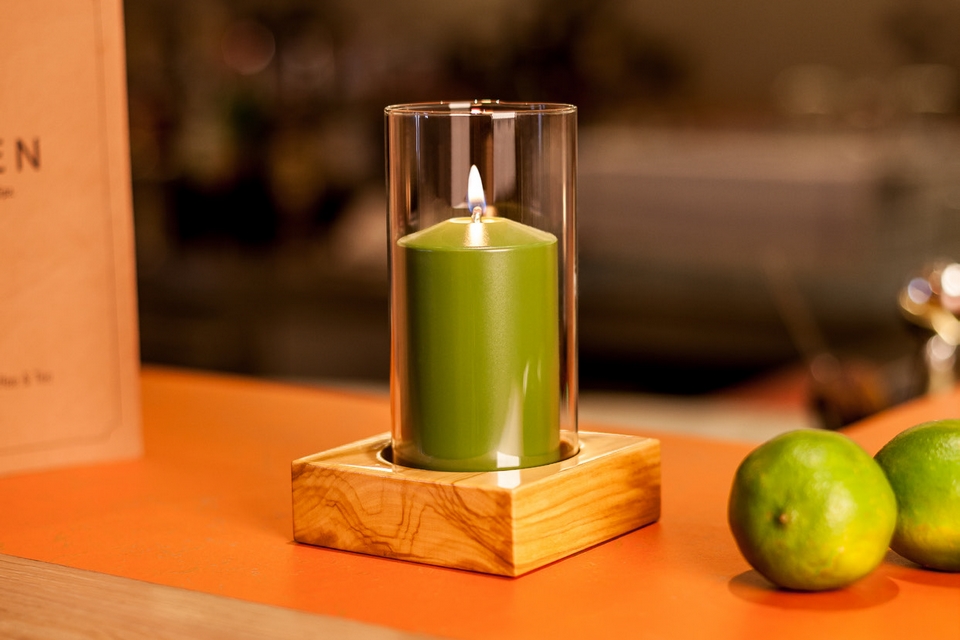 Lampka dekoracyjna na płynny wosk Heliotron Mokuzai Olive