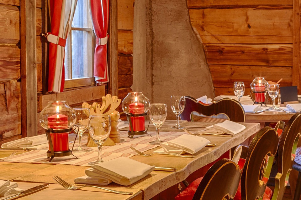 Lampka dekoracyjna na płynny wosk Heliotron Turnus